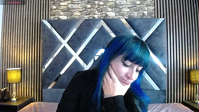 alicia moom online show from 01.04.25