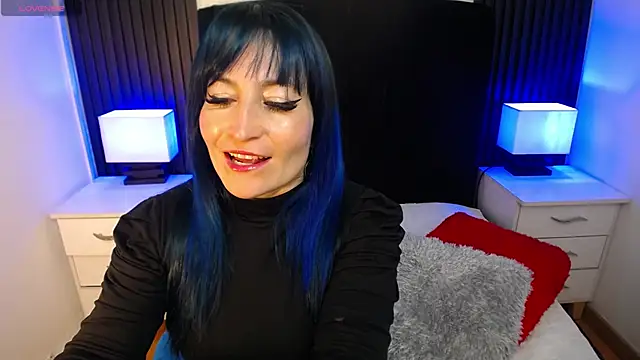 alicia moom online show from 10.15.25