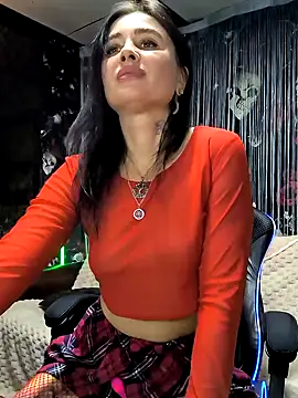 KikiXRed online show from 12.04.24