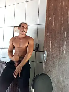 MachoScorpionCaralho online show from 02.17.25