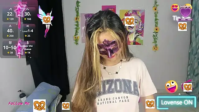 Snapshot of Alice_bloom_ chatting on 10.11.25 Alice bloom online show from 10.11.25