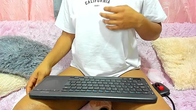 iisabella gonzalez online show from 02.25.25