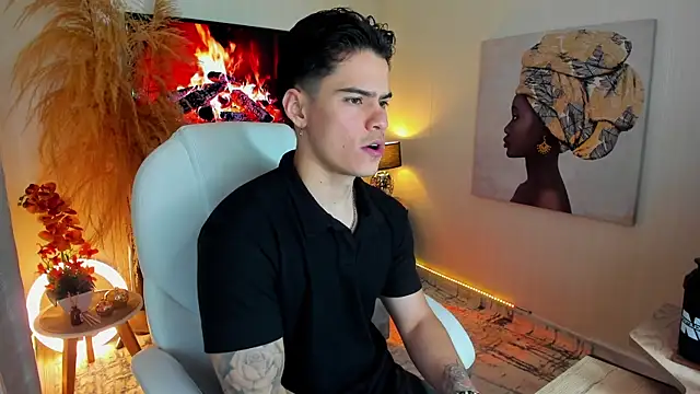 Snapshot of Matias_Murrier chatting on 10.07.25 Matias Murrier online show from 10.07.25