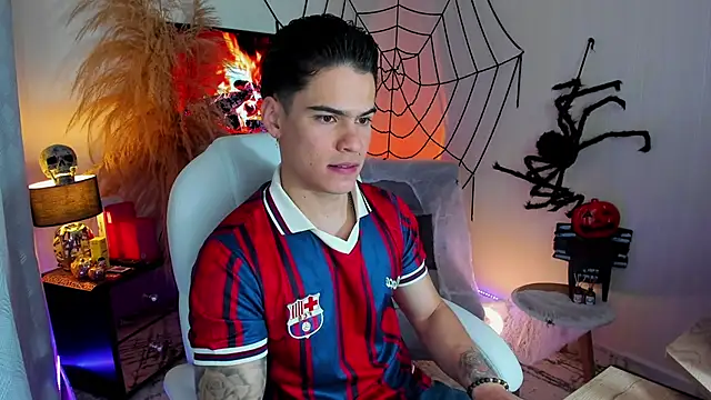 Snapshot of Matias_Murrier chatting on 10.20.25 Matias Murrier online show from 10.20.25