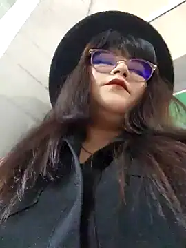 Sakura 0505 online show from 02.15.25