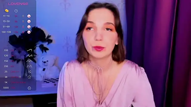 KindHazelHere  online show from 01.10.26