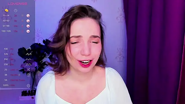 KindHazelHere  online show from 02.04.26