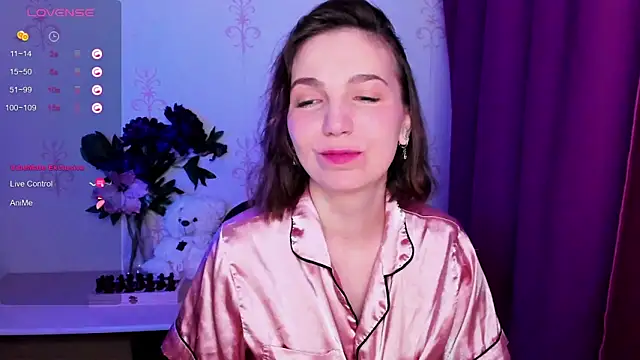 KindHazelHere  online show from 02.05.26