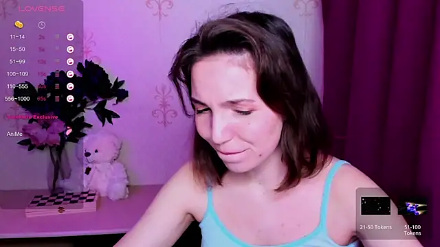 KindHazelHere  online show from 04.05.26