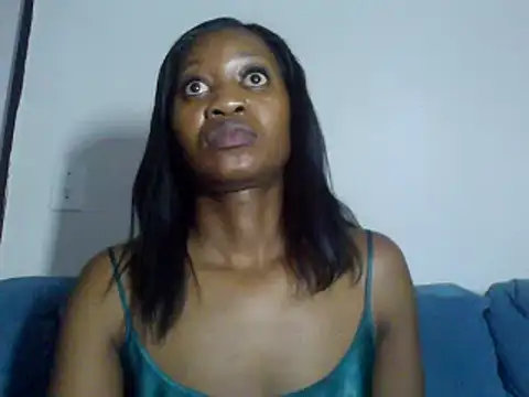 Snapshot of Hardnipples8 chatting on 12.12.24 Hardnipples8 online show from 12.12.24