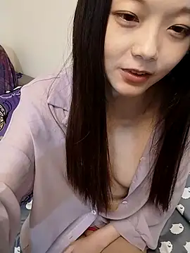 Snapshot of Lu_Nana chatting on 03.19.25 Lu Nana online show from 03.19.25