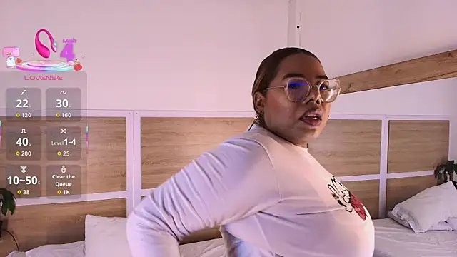  nickypurple  online show from 01.15.26