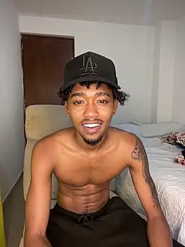 Snapshot of matatanlove chatting on 10.27.25 matatanlove online show from 10.27.25