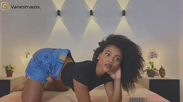 ShadayCarmell online show from 09.25.25