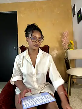 ShadayCarmell online show from 10.27.25