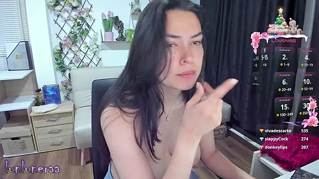 Lunlunera online show from 01.06.25