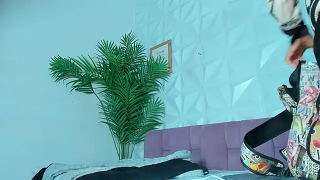 Hellen Sky online show from 10.10.25