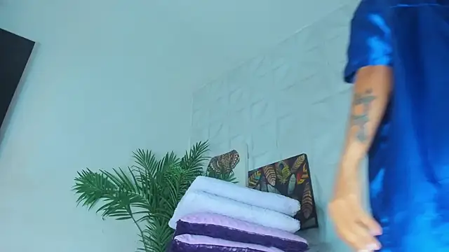 Hellen Sky online show from 12.20.25