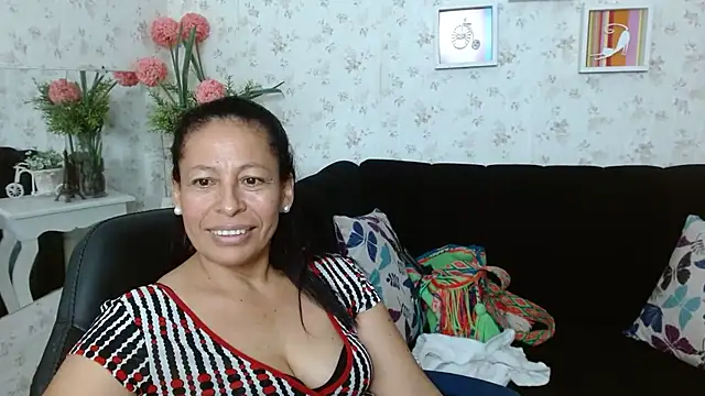 mature martina online show from 01.21.25