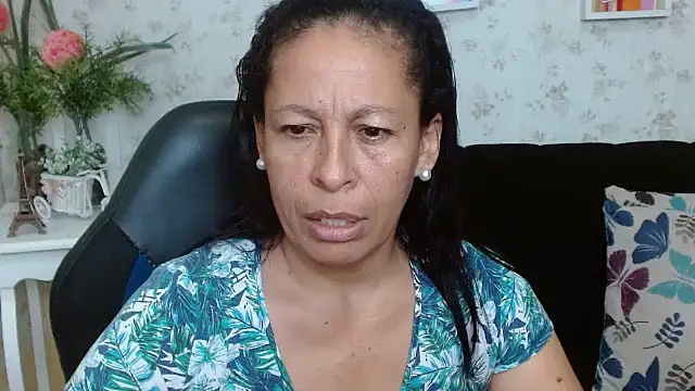 mature martina online show from 01.31.25