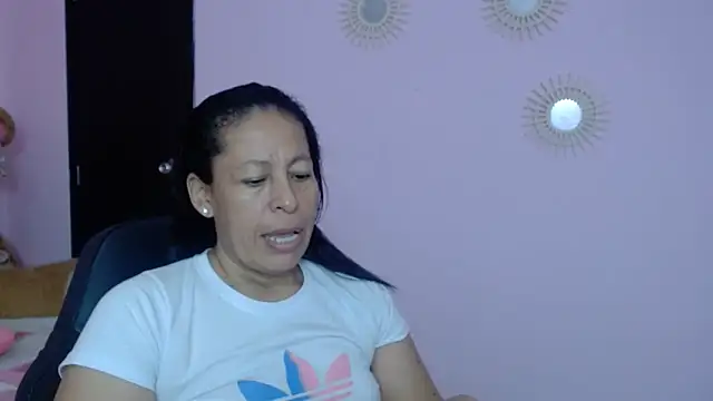 mature martina online show from 01.31.25