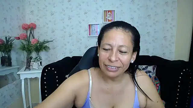 mature martina online show from 02.15.25