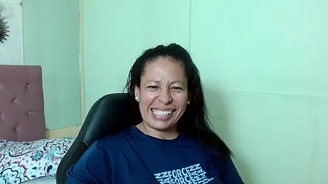 mature martina online show from 03.10.25
