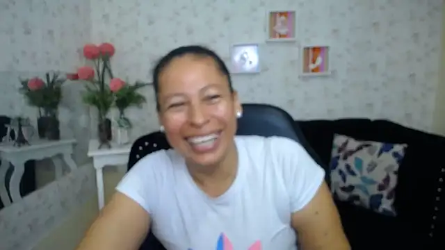 mature martina online show from 03.11.25