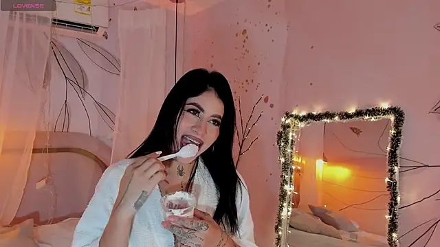 JESYSOZ23  online show from 12.18.24