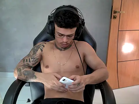 Gust027 online show from 04.15.26