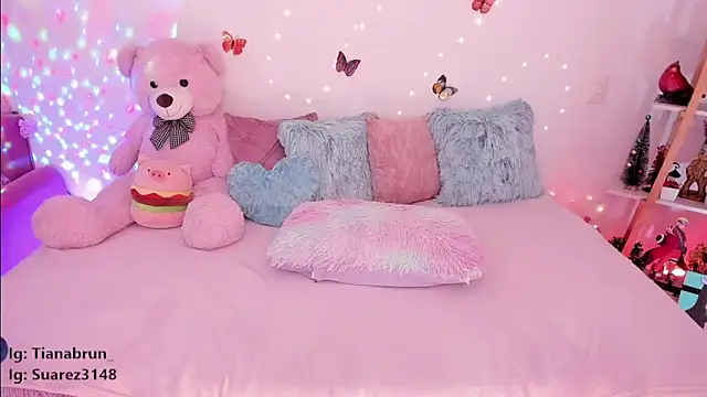 Zara uwu  online show from 02.17.25