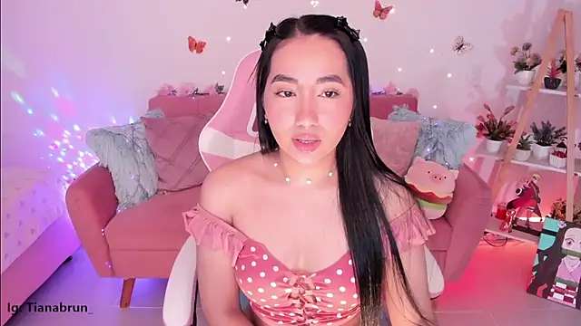 Zara uwu  online show from 09.20.25