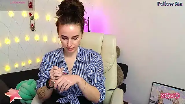 xx adrihanna xx online show from 01.30.25