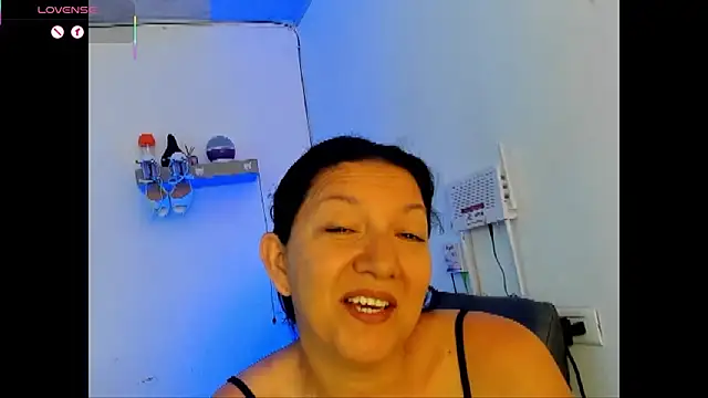 Snapshot of Angelblue_ chatting on 06.24.26 Angelblue online show from 06.24.26