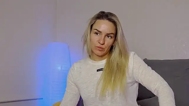 SofiJames online show from 12.03.24