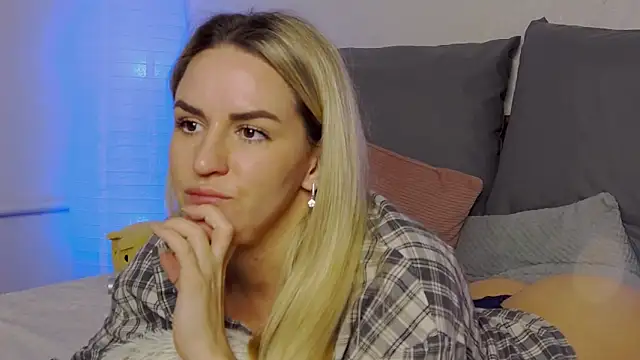 SofiJames online show from 12.19.24