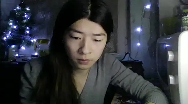 CarlyJoy online show from 01.11.25