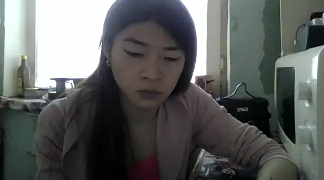 CarlyJoy online show from 02.02.25