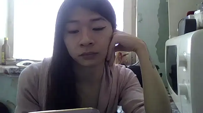 CarlyJoy online show from 02.03.25