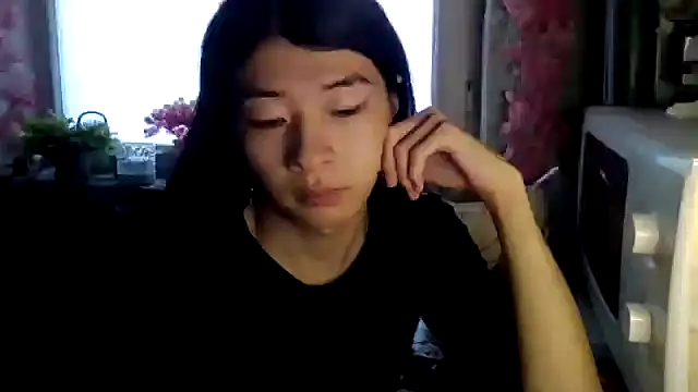 CarlyJoy online show from 12.18.25