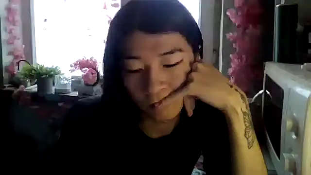 CarlyJoy online show from 12.20.25