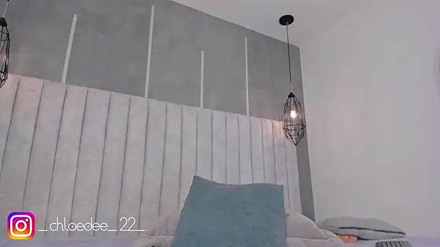 Snapshot of chloe_d chatting on 12.15.24 chloe d online show from 12.15.24