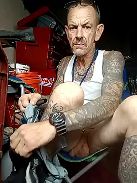 deepstroker42071 online show from 10.11.25