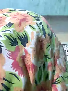 Snapshot of SILENT_FUCKER_01 chatting on 01.24.25 SILENT FUCKER 01 online show from 01.24.25