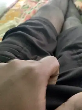 Snapshot of SILENT_FUCKER_01 chatting on 02.18.25 SILENT FUCKER 01 online show from 02.18.25