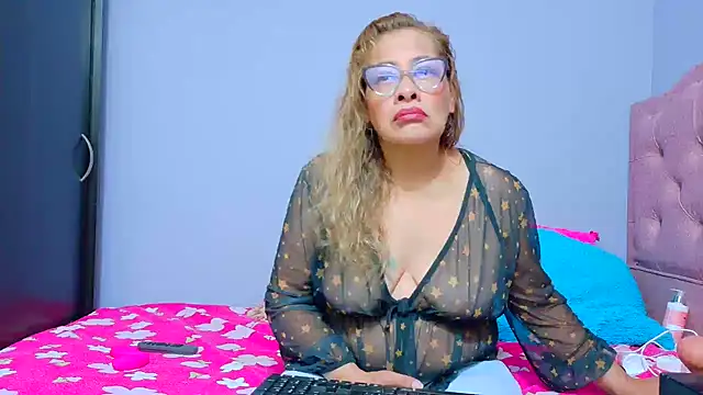 TifanyNasty online show from 09.22.25