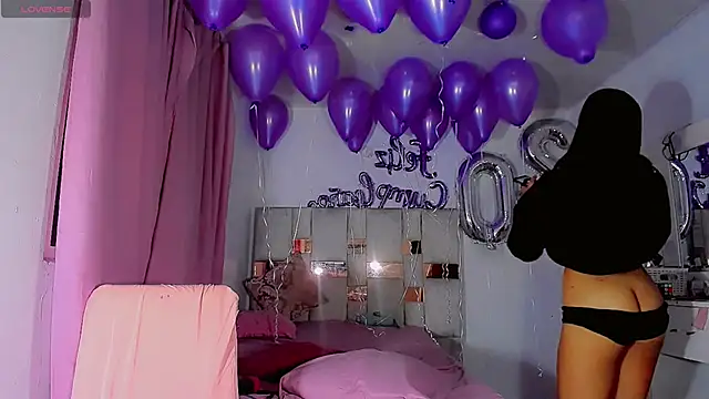 Hannahsmit online show from 10.25.25