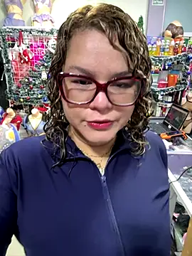 ROSALIALUCY online show from 01.07.26