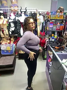 ROSALIALUCY online show from 02.01.26