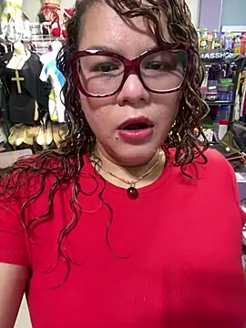 ROSALIALUCY online show from 07.05.26